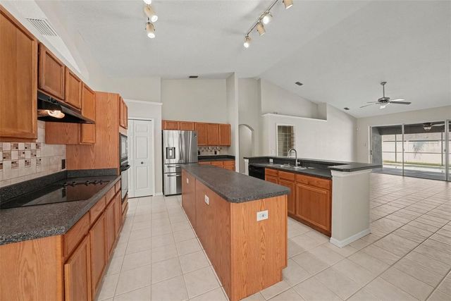 5146 NEW SAVANNAH CIRCLE, Wesley Chapel, FL 33545