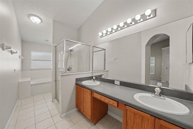 5146 NEW SAVANNAH CIRCLE, Wesley Chapel, FL 33545