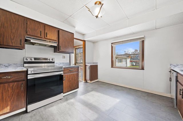 8827 W Lawn Avenue, Milwaukee, WI 53225