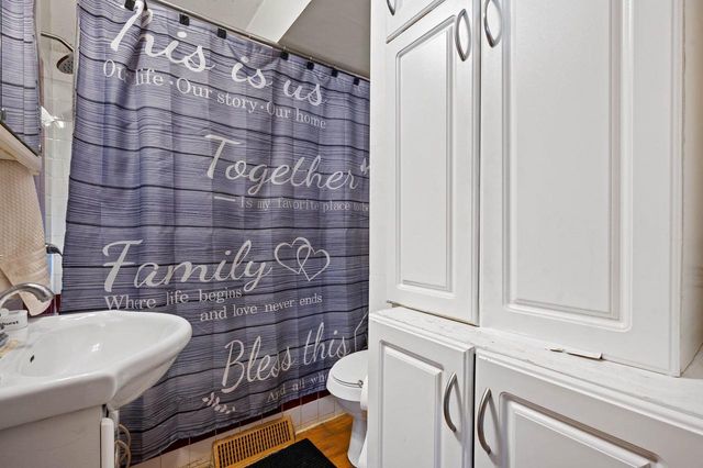 8827 W Lawn Avenue, Milwaukee, WI 53225