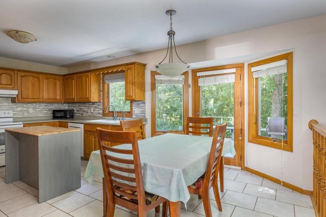 1752 HUNTERS GLEN DRIVE, Oshkosh, WI 54904