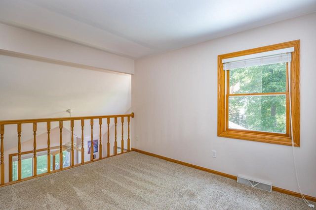 1752 HUNTERS GLEN DRIVE, Oshkosh, WI 54904