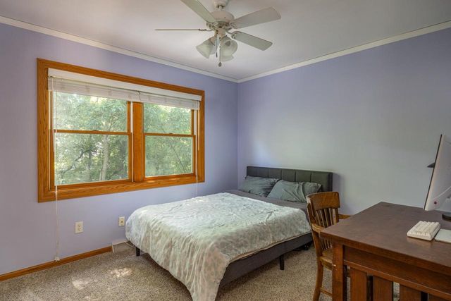 1752 HUNTERS GLEN DRIVE, Oshkosh, WI 54904