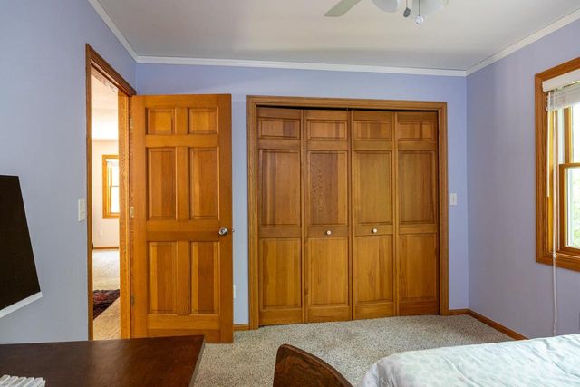1752 HUNTERS GLEN DRIVE, Oshkosh, WI 54904