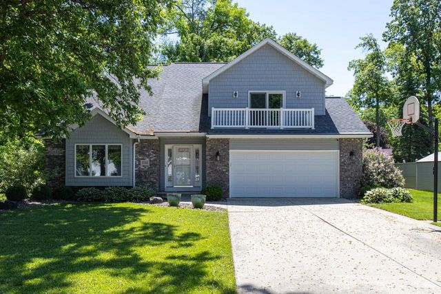 1752 HUNTERS GLEN DRIVE, Oshkosh, WI 54904