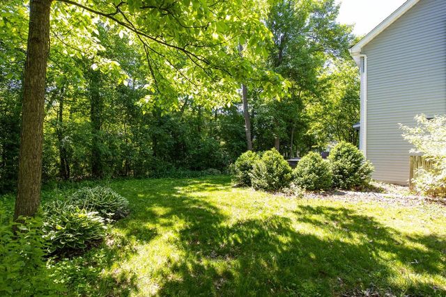 1752 HUNTERS GLEN DRIVE, Oshkosh, WI 54904