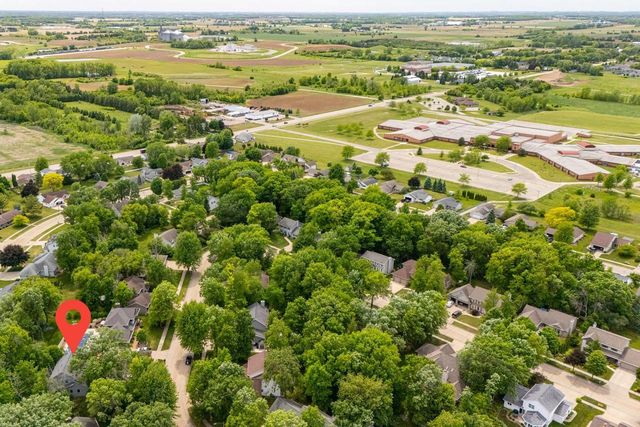 1752 HUNTERS GLEN DRIVE, Oshkosh, WI 54904