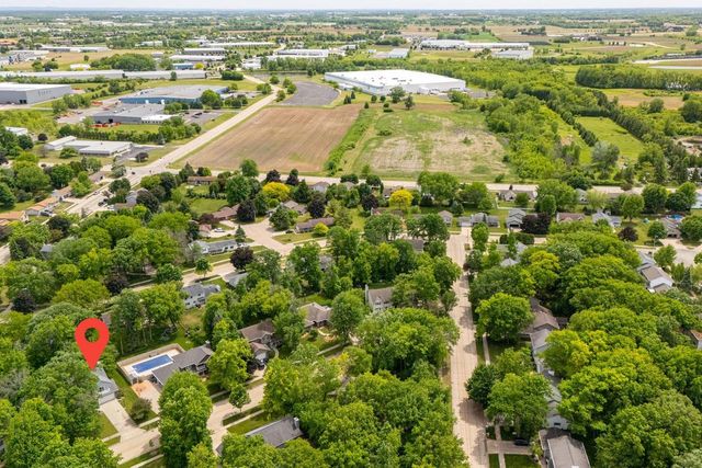 1752 HUNTERS GLEN DRIVE, Oshkosh, WI 54904