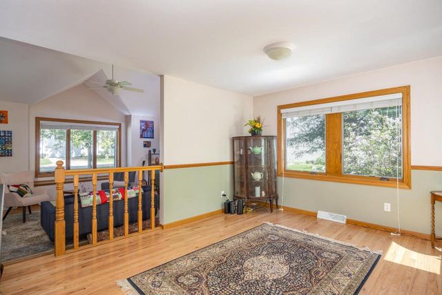 1752 HUNTERS GLEN DRIVE, Oshkosh, WI 54904