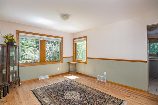 1752 HUNTERS GLEN DRIVE, Oshkosh, WI 54904