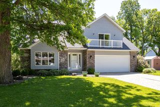 1752 HUNTERS GLEN DRIVE, Oshkosh, WI 54904