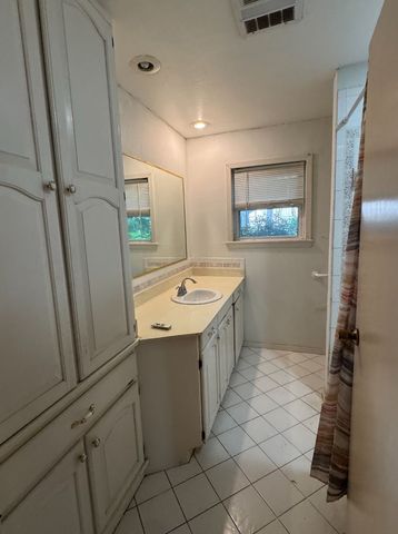 3703 Pecan Park Drive, Weatherford, TX 76087