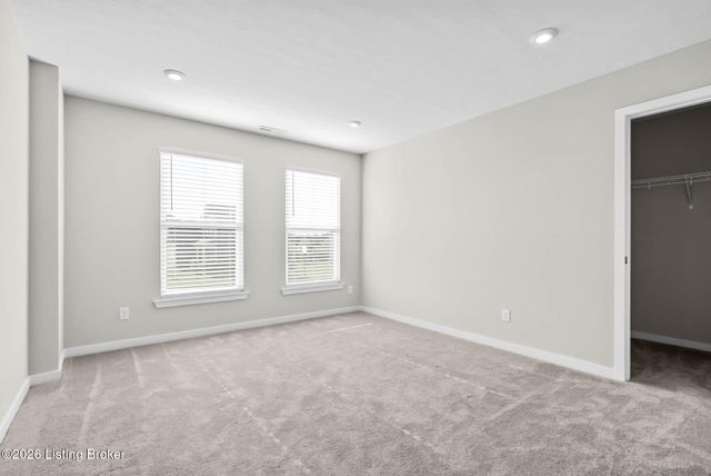 367 Birchwood Dr, Shepherdsville, KY 40165
