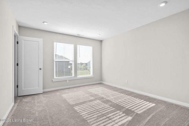 367 Birchwood Dr, Shepherdsville, KY 40165