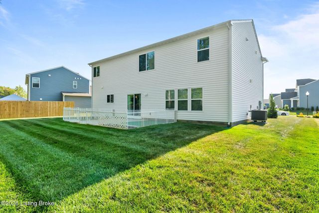 367 Birchwood Dr, Shepherdsville, KY 40165