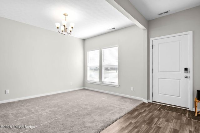 367 Birchwood Dr, Shepherdsville, KY 40165