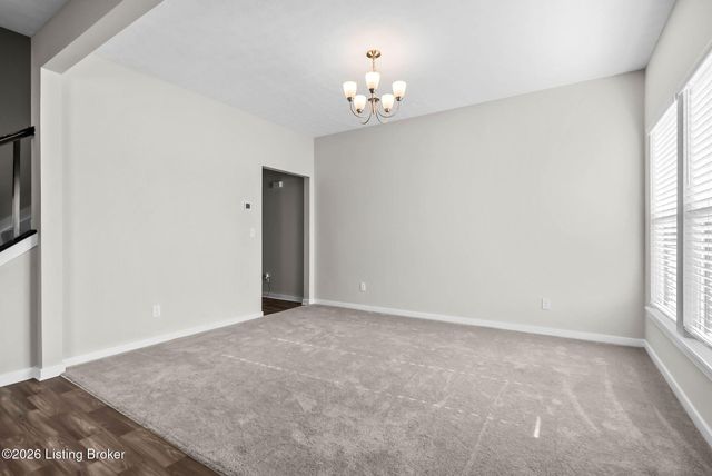 367 Birchwood Dr, Shepherdsville, KY 40165