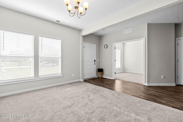 367 Birchwood Dr, Shepherdsville, KY 40165