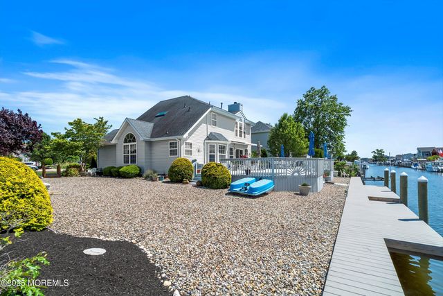 20 Meadow Point Drive, Brick, NJ 08723