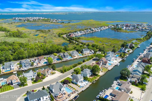 20 Meadow Point Drive, Brick, NJ 08723