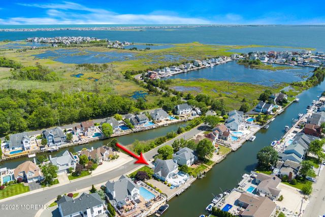 20 Meadow Point Drive, Brick, NJ 08723
