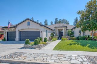 654 W Richmond Avenue, Clovis, CA 93619