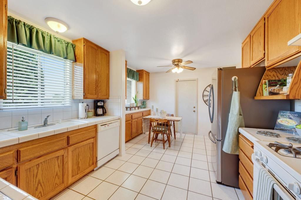 7250 Harding Circle, Buena Park, CA 90620 — photo 4