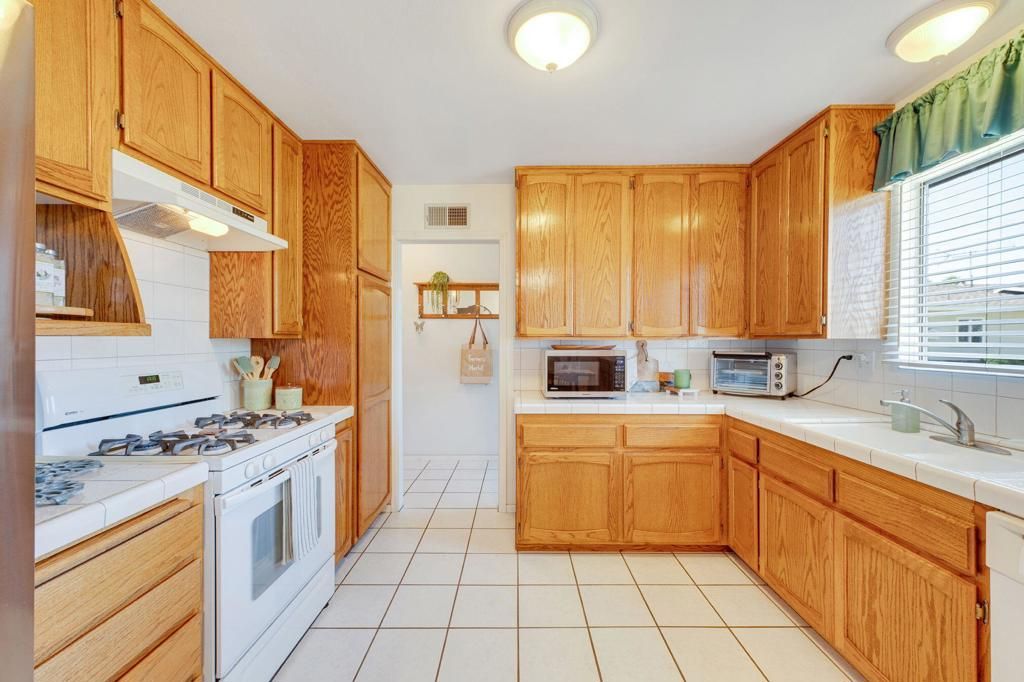 7250 Harding Circle, Buena Park, CA 90620 — photo 5