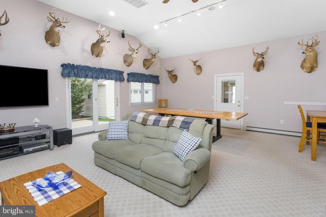 111 POPE AVE, Hamilton, NJ 08619