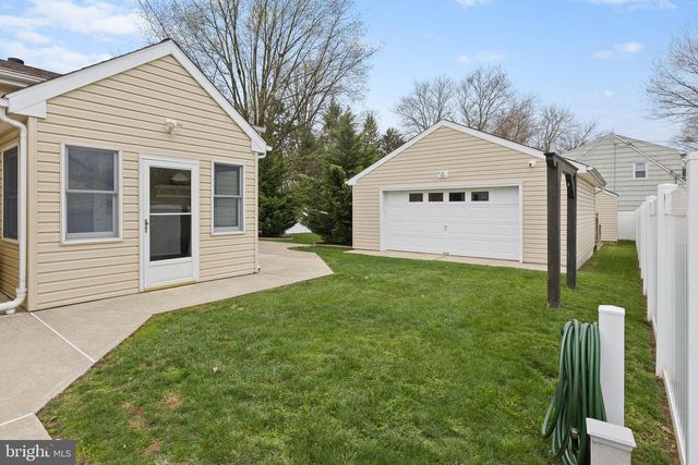 111 POPE AVE, Hamilton, NJ 08619