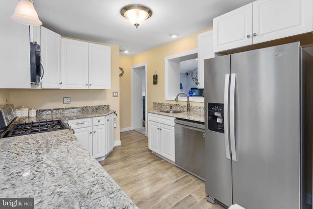 111 POPE AVE, Hamilton, NJ 08619