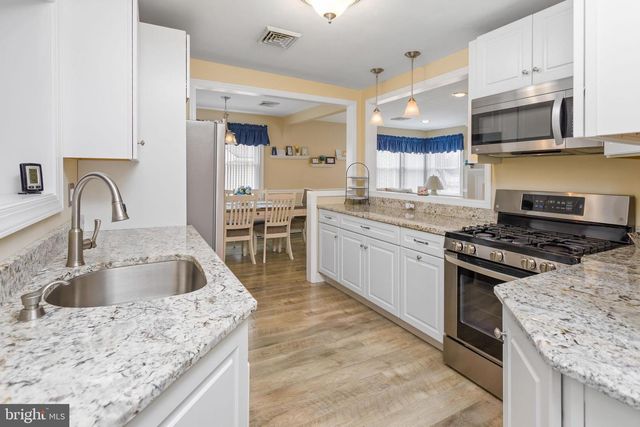 111 POPE AVE, Hamilton, NJ 08619