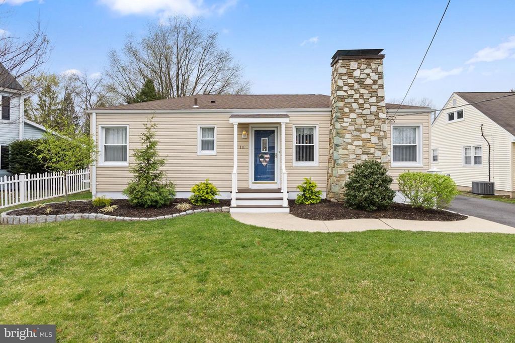 111 POPE AVE, Hamilton, NJ 08619