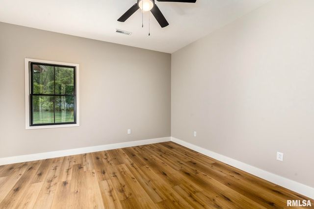 207 S Rowatt Street, Cambria, IL 62915