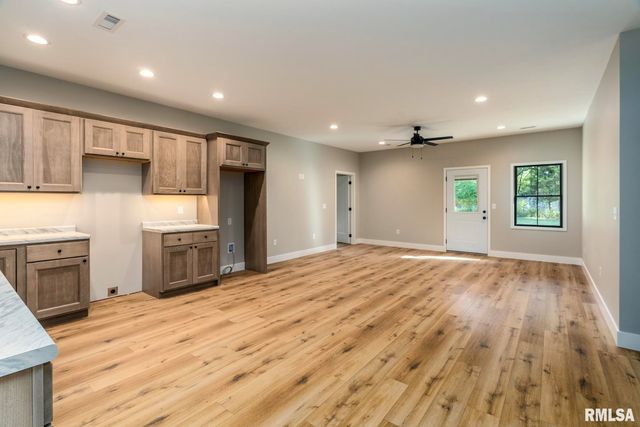 207 S Rowatt Street, Cambria, IL 62915