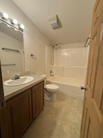 48 Sagebrush Drive, Rochester, NH 03867