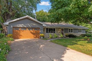 4850 Dona Lane, Golden Valley, MN 55422