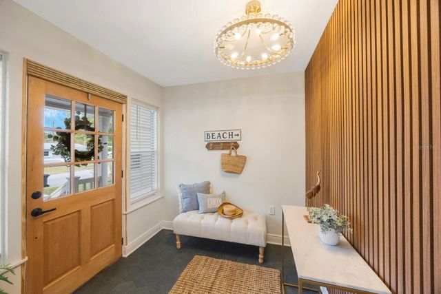 5020 15TH AVENUE N, St Petersburg, FL 33710