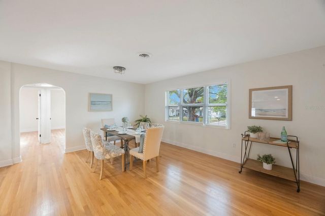5020 15TH AVENUE N, St Petersburg, FL 33710
