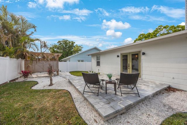 5020 15TH AVENUE N, St Petersburg, FL 33710