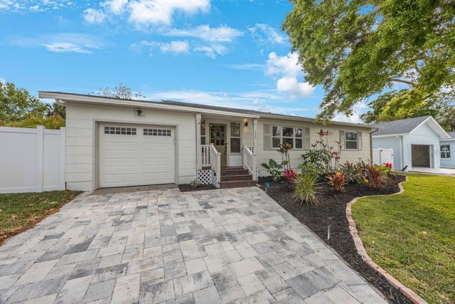 5020 15TH AVENUE N, St Petersburg, FL 33710
