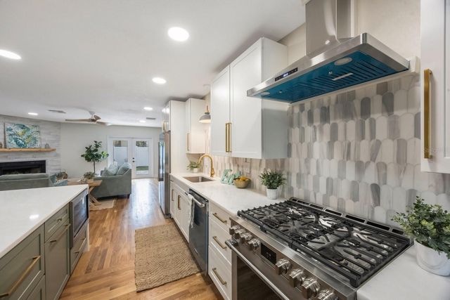 5020 15TH AVENUE N, St Petersburg, FL 33710