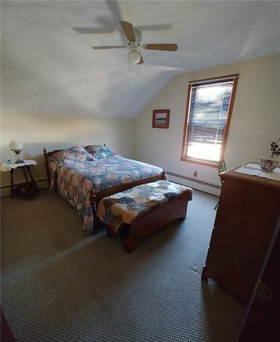 117 Farnum Pike, Smithfield, RI 02917