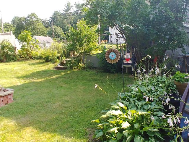 117 Farnum Pike, Smithfield, RI 02917