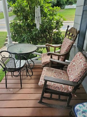 117 Farnum Pike, Smithfield, RI 02917