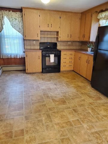 117 Farnum Pike, Smithfield, RI 02917