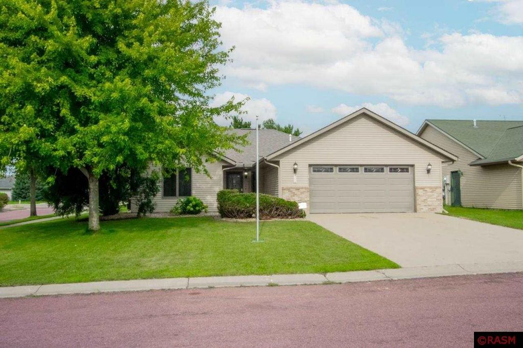 100 Copper Village Circle, Mankato, MN 56001