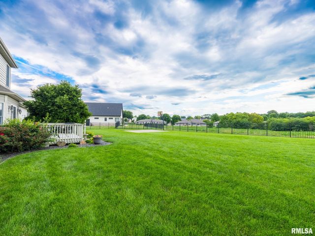 1801 WINGED FOOT Drive, Pekin, IL 61554