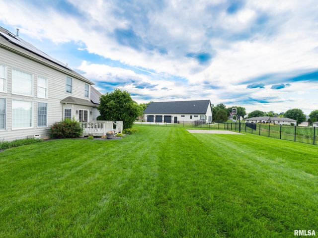 1801 WINGED FOOT Drive, Pekin, IL 61554