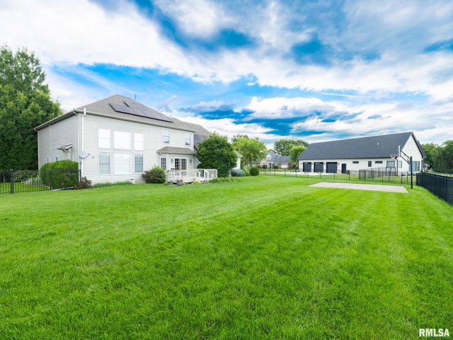 1801 WINGED FOOT Drive, Pekin, IL 61554